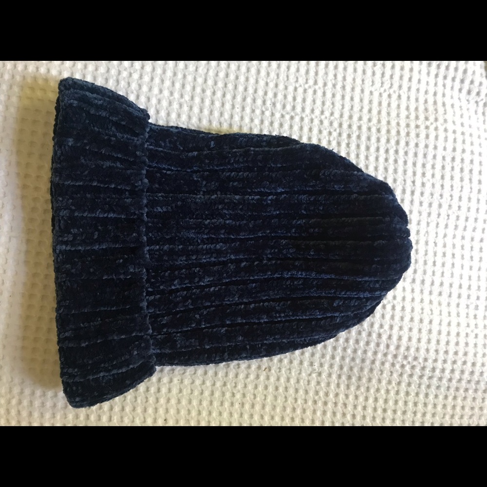 Free People Baggy Velvet Beanie